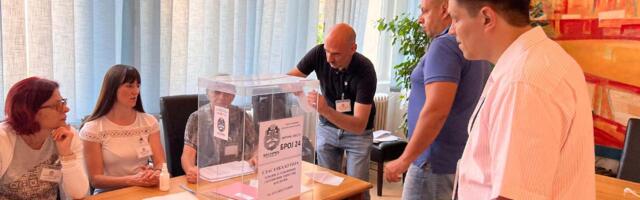 Vučić najavljuje izbore u više opština za pet, šest meseci