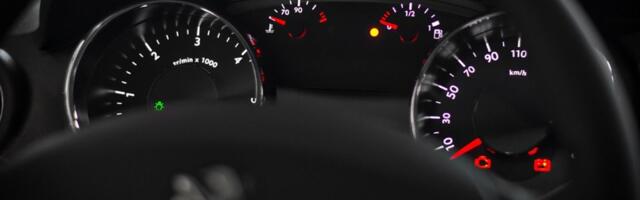 Vozio "pežo" sa skoro 2 promila alkohola, bez vozačke dozvole, napravio više prekršaja