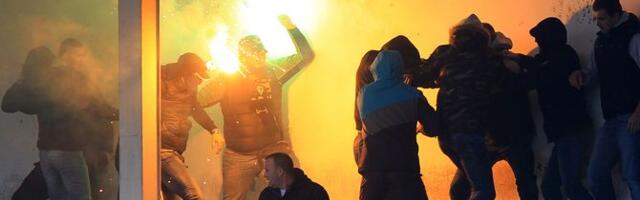 HAOS PRED DERBI! Brutalna tuča navijača Zvezde i Partizana u Beogradu!