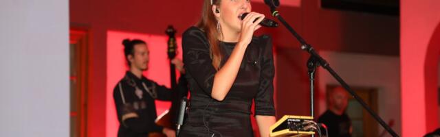 Divanhana najavljuje poseban koncert u Beogradu: Emocija, iznenađenja i gosti u mts dvorani 16. maja