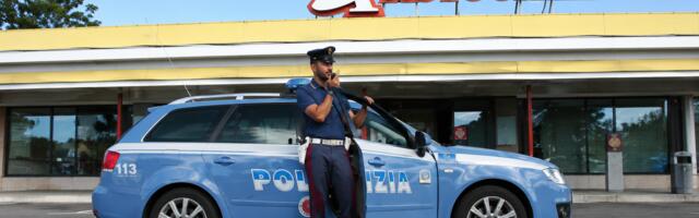 Zaboravili dete na pumpi! Policija spasila devojčicu u Italiji