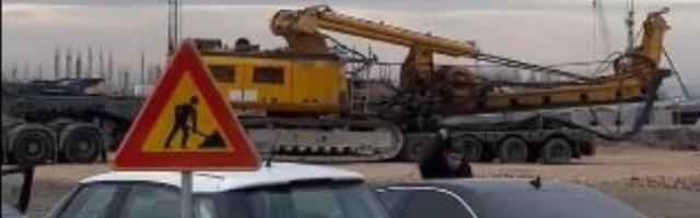 Građani blokirali glavnu raskrsnicu u Surčinu, protestna šetnja do EXPO