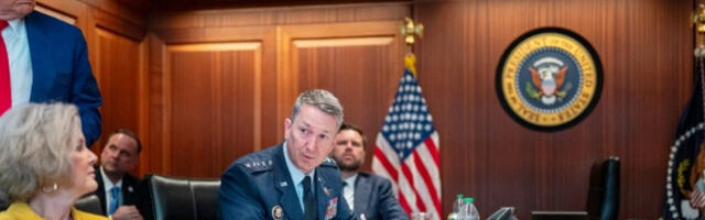 „Њујорк тајмс“: Бела кућа напала Иран без икакве стратегије