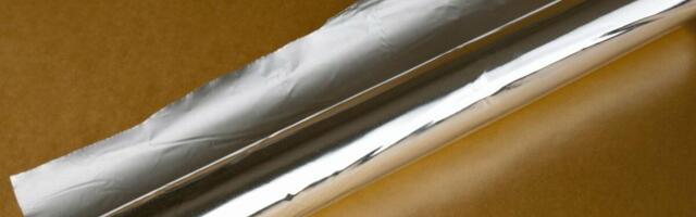 CEO ŽIVOT POGREŠNO KORISTIMO ALUMINIJUMSKU FOLIJU: Evo kojom stranom se ustvari pokriva hrana i zašto, mnogi greše