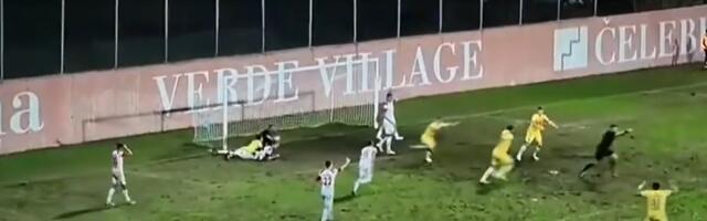 VREME JE DA NABAVITE NAOČARE SUDIJAMA Šta se ovo događa? Pogledajte novi fantomski gol u Crnoj Gori (VIDEO)