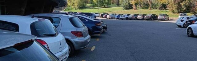 Ovo u Humskoj nije viđeno 10 godina! Pun parking, svi došli na posao iz straha od otkaza (FOTO)