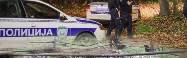 VATROGASCI SPASLI ŽENU POSLE SKOKA U BUNAR DUBOK 20 METARA! Dramatična akcija spasavanja u Azanji!