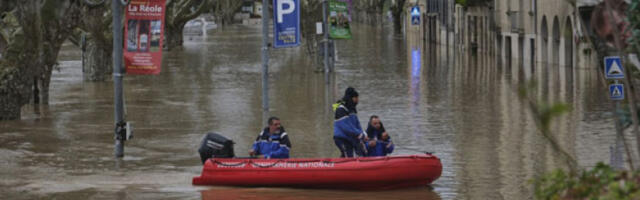 У Француској 23 департмана под метеоалармом због поплава