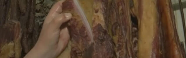 Probao da ubije komšiju suvim mesom, pa satarom krenuo na policiju: Ludilo u Jadrtovcu