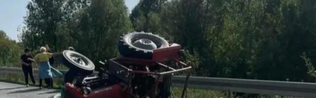 STRADAO MUŠKARAC IZ NOVOG PAZARA! Prevrnuo mu se traktor, nije mu bilo spasa!