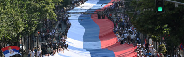 Мали: Најдужа застава икада је порука да волимо нашу земљу