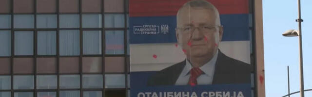 На Н1 напад на СПЦ и државу због плаката Војислава Шешеља