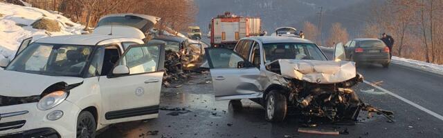 Jenda osoba poginula u lančanom sudaru između Vučkovice i Goločela