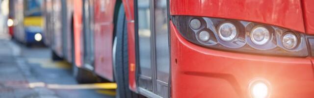 Vozač GSP izbacio dvoje putnika iz autobusa, pa oborio ženu