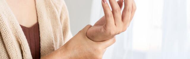 Sedam svakodnevnih navika koje jačaju kosti: Od suvih šljiva do pametnog unosa vitamina D