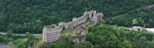 (FOTO) Između legende i dokaza: Kako su mitovi i istorijski zapisi oblikovali priču o najmoćnijojj srpskoj tvrđavi koja i danas prkosi vremenu