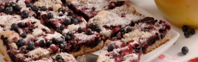 Sočni kolač od borovnica i limuna koji se brzo priprema
