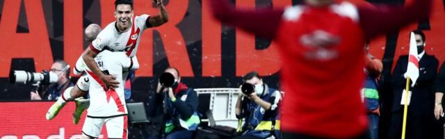 Prvo zabrinuo, pa obradovao navijače: Povređeni Falkao produžio ugovor sa Rajom