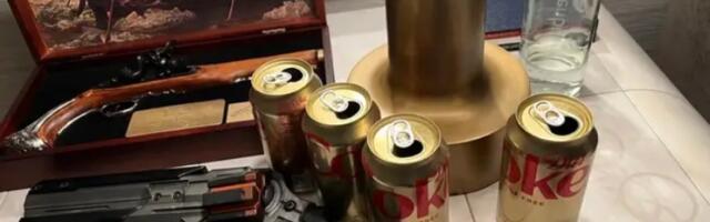 Elon Mask otrkio ko mu pravi društvo pokraj kreveta dok mirno spava