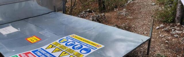 Vandali porušili zaštitne ograde na Kablaru, policija traga za počiniocima