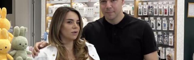 "Ležali smo i rekla je - Mi se razvodimo" Važe za najskladniji par na sceni, imaju 3 sina, priželjkuju da...