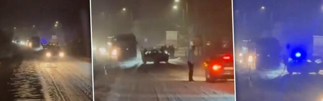 Potpuni karambol na Ibarskoj magistrali: Saobraćajna nezgoda kod skretanja za Sremčicu - policija na terenu (VIDEO)