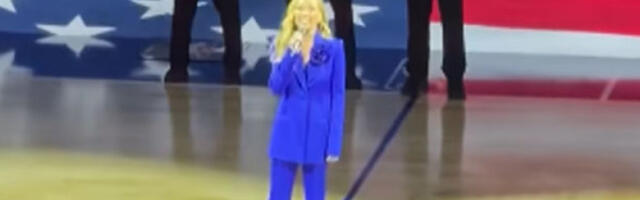 Извођење химне САД на утакмици прекинуто узвиком „Оставите Гренланд на миру“(видео)