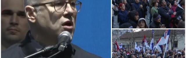 SAČUVALI SMO NAROD I DRŽAVU! Miloš Vučević se obratio velikom broju građana na skupu u Aranđelovcu: Aleksandar Vučić zna šta radi