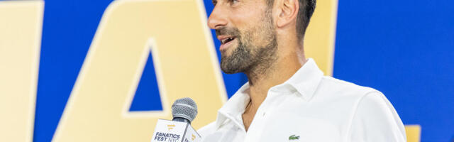 Novak Đoković izazvao euforiju na finalu Mundijala: Dočekao ga legendarni Ronaldinjo (Video)