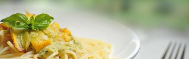 RECEPT STAR 2 VEKA! Italijani OBOŽAVAJU OVE ŠPAGETE, a potrebno vam je samo 3 SASTOJKA za uživanje!