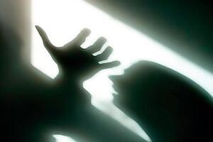 Важно је да се умешамо у "породичне ствари" када сумњамо да је неко жртва насиља, пријава може бити анонимна