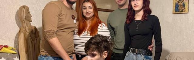 Punoletstvo u krugu studenata: Mladiću iz Niša potrebno još preko 1,5 miliona dinara za lečenje