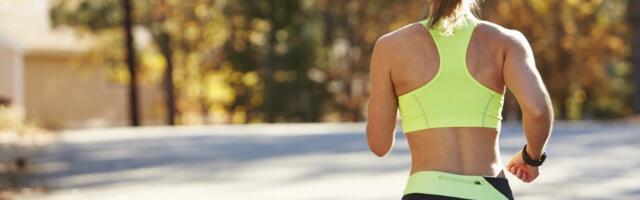 Da li je ok često nositi ISTU sportsku odeću? Stručnjak upozorava na "nevidljivu" opasnost koja vreba iz znoja