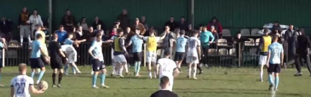 Haos u srpskom fudbalu: Pesničenje između igrača i navijača, trener pretučen (VIDEO)