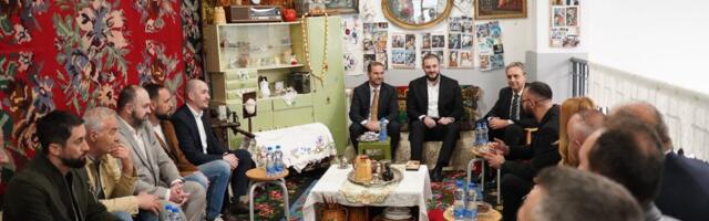 Zukorlić obišao školu „Alija Izetbegović“ u Ljubošu