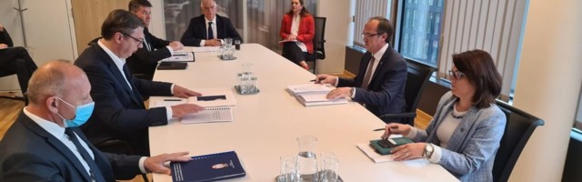 N. Čović: Šaptači sa Zapada i izgubljeni smisao