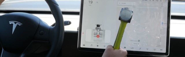 Šta će se desiti ako razbijete displej na Tesla Modelu 3?