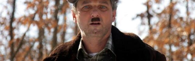 Kad je Manda umro, niko nije primetio da ga je zamenio ovaj glumac: Otkrivena tajna serije "Selo gori, a baba se češlja"