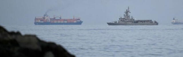 Више од 20 бродова прошло кроз Ормуз упркос блокади