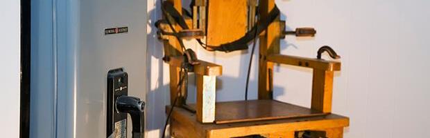 TRAMP MENJA PRAVILA O SMRTNOJ KAZNI? Razmatraju se TRI alternativne metode za pogubljenje federalnih osuđenika, među njima je i GUŠENJE GASOM, a OVO je razlog