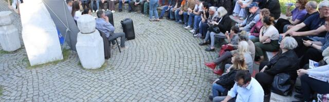 Blokaderima ništa nije sveto: Uništavaju državu, ali uništavaju čak i sopstvenu maloletnu decu (VIDEO)