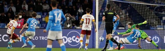 El Šaravi u nadoknadi kaznio Spaletijev kukavički pristup, Napoli gubi korak za milanskim rivalima (VIDEO)