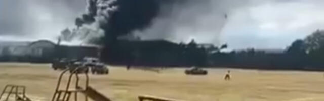 Jeziv snimak pada aviona: Poginulo svih 10 osoba, među njima troje dece