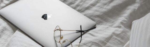 Svi znamo nuspojave plavog svetla, ali kako to ekrani zapravo utiču na san?