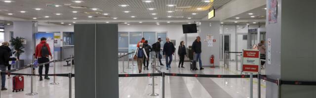 Carinici na Aerodromu Nikola Tesla otkrili krijumčarenje 1.100 memorijskih kartica i 40 paklica cigareta