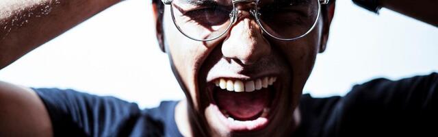 VIDEO: Sve više ljudi u SAD okuplja se da zajedno vrišti i urla