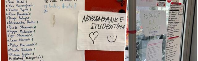 BLOKADERI PLENUMAŠI OBJAVILI "CRNU LISTU"! Zastrašuju i targetiraju studente, obaveštenje stavili na ulazna vrata REKTORATA U NOVOM SADU (FOTO)