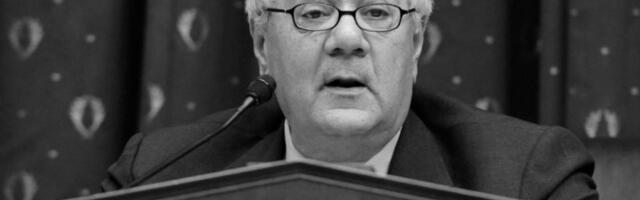 ON JE AMERIKU IZVUKAO IZ KRIZE 2008. GODINE! Umro čuveni Barni Frenk, prvi autovani gej kongresmen!