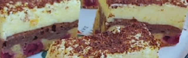 Fini kremast voćni kolač sa višnjama za druženje uz kaficu! (VIDEO)