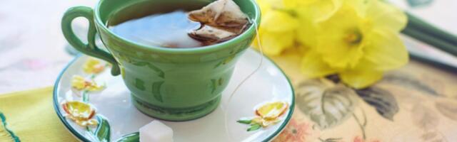 ČAJ može biti veoma OPASAN po zdravlje! Ako KESICU ubacite u vruću vodu i desi se ovo, ODMAH JE BACITE, a čaj prospite!